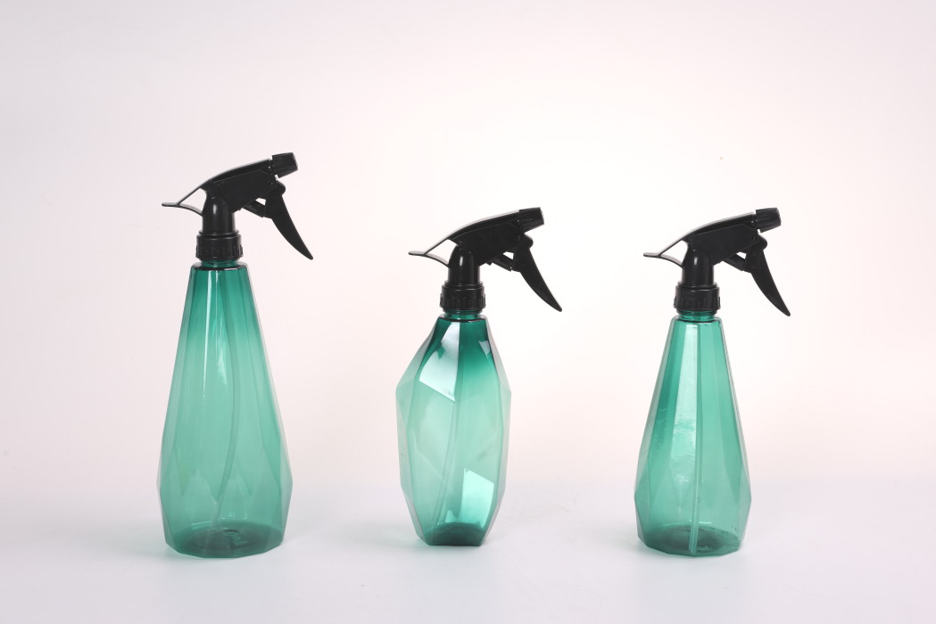 chai nhựa trong suốt